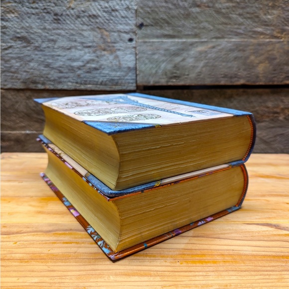 Pair of decorative book keepsake boxes. Nature and Paris themed. - Picture 4 of 9